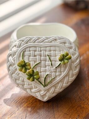 Vintage Irish Shamrock Celtic Weave White Heart Trinket Keepsake By Schmid